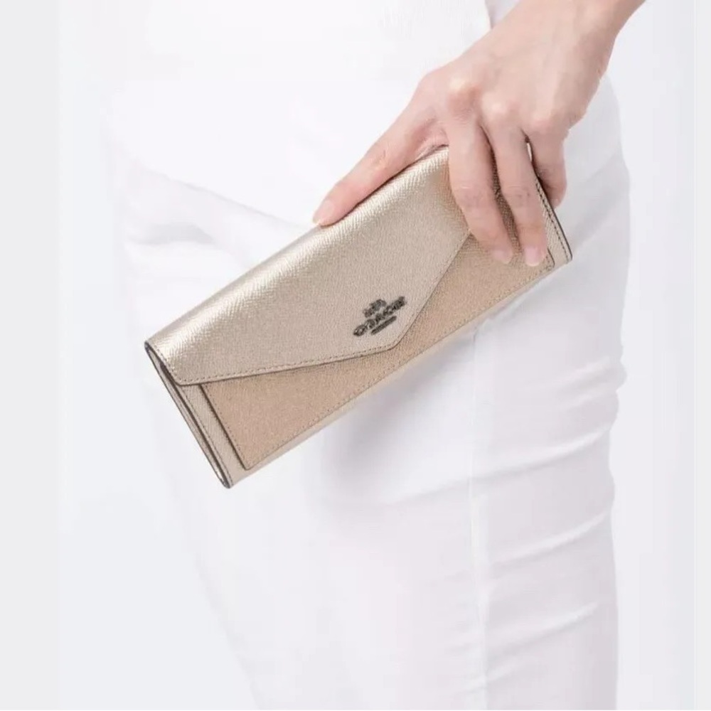 Coach Wallet - Picture 4 of 4